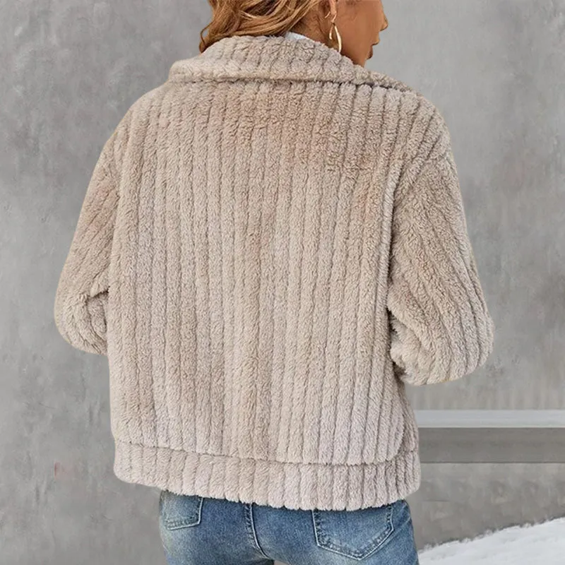 Gekürzter Plüsch-Cardigan mit Revers
